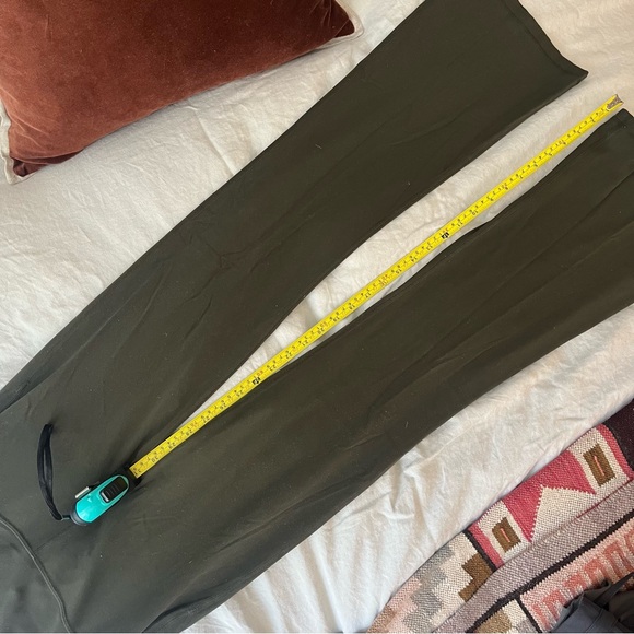 Lululemon Groove Nulu High Rise Flare Pant - Picture 9 of 10